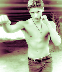 1000 handsome Guys greenred soft 002 5d3df9c43438a.jpg