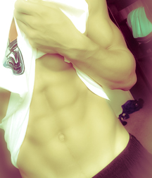 1000 handsome Guys greenred soft 002 5d3df9d8ea8fe.jpg