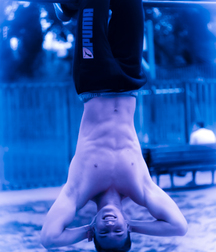 1000 handsome Guys blue sof 002 5d3e02fa5def9.jpg