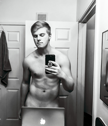 1000 handsome Guys bw 005 5d44116618ba3.jpg