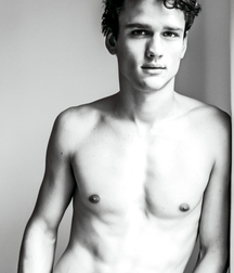 1000 handsome Guys bw 005 5d4411736906d.jpg