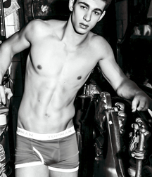 1000 handsome Guys bw 005 5d441174eaa26.jpg