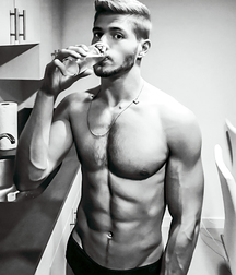 1000 handsome Guys bw 005 5d44117c22349.jpg
