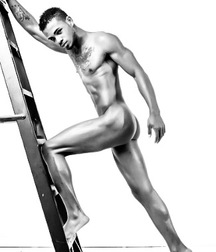 1000 handsome Guys showing butt bw 001 5d47551930d51.jpg