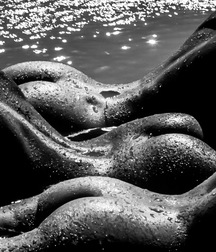 1000 handsome Guys showing butt bw 001 5d47556e38a68.jpg