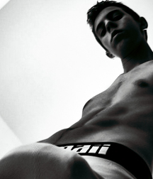 1000 handsome guys bw soft 007 5d4764402431f.jpg