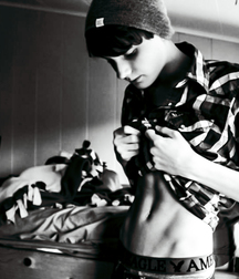 1000 handsome guys bw soft 007 5d476457295c2.jpg