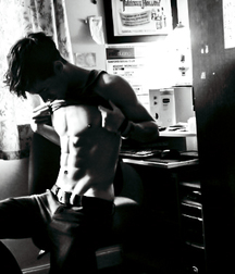 1000 handsome guys bw soft 007 5d47646385348.jpg