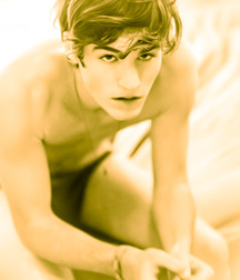 1000 handsome Guys yellow 007 5d4d1b186c12a.jpg