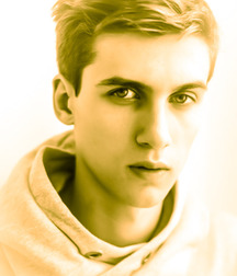 1000 handsome Guys yellow 007 5d4d1b1b27c84.jpg