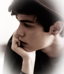 1000 handsome Guys tarnish 007 5d4d1b9d151c2.jpg