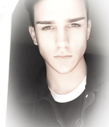 1000 handsome Guys tarnish 007 5d4d1ba34dd81.jpg