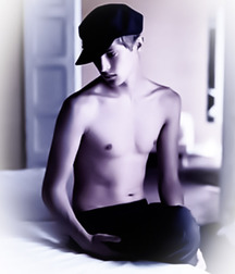 1000 handsome Guys tarnish 007 5d4d1bae7c94f.jpg