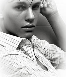 1000 handsome Guys tarnish 007 5d4d1bdf8ace6.jpg