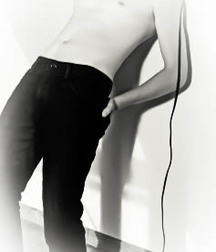 1000 handsome Guys tarnish 007 5d4d1be1dd3c1.jpg