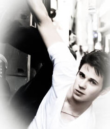 1000 handsome Guys tarnish 007 5d4d1be44c22b.jpg