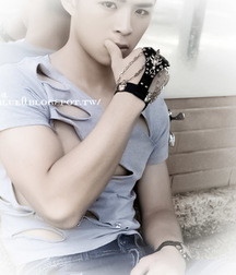 1000 handsome Guys tarnish 009 5d4d1f76d287e.jpg