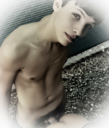 1000 handsome Guys tarnish 009 5d4d204554a0f.jpg