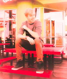 1000 handsome Guys in red 010 5d5110816d6ba.jpg