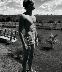 1000 handsome Guys bw soft 010 5d51113b9ad4a.jpg