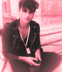 1000 handsome Guys red soft 0822 5d5ec8570071a.jpg