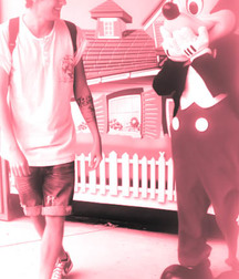 1000 handsome Guys red soft 0822 5d5ec85848eb0.jpg