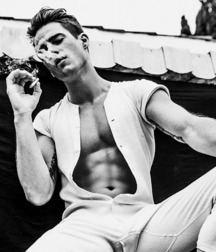 SMOKIN HOT 56eb4b2f55547.jpg
