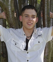 AARON 57fbb7329037d.jpg