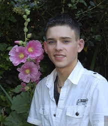 AARON 57fbb73515c65.jpg
