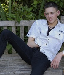 AARON 57fbb7378ffba.jpg
