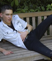AARON 57fbb738c0cb2.jpg