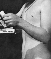 Black & White 58309e3d21996.jpg