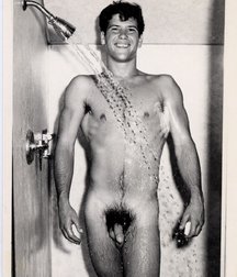 Black & White 58309e610dc88.jpg