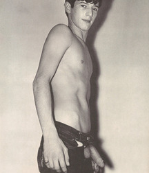 Black & White 58309e69474fd.jpg