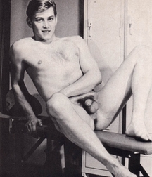 Black & White 58309e796e614.jpg