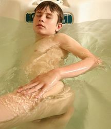 Hot-tub teenboy image set 57366cf43e49c.jpg