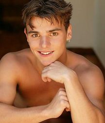 Renato 5749be3b26135.jpg