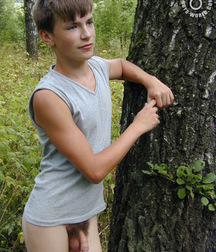 Ruslan outside  574bcf406bf58.jpg