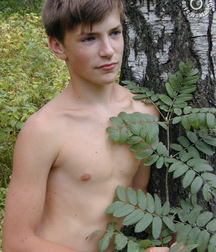 Ruslan outside  574bcf8a11e37.jpg