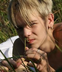 Internet boys 6 59955911a8f91.jpg