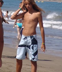 Boys with long hair 59973e48cd3e2.jpg