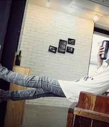 Boys with long hair 2 59d3e4a67cf9a.jpg