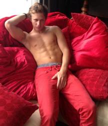 Internet boys 13 59e2649d7337f.jpg