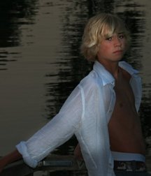 Internet boys 13 59e2649f964ec.jpg