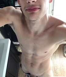 A World Of Selfie 5bf5d5f7c1773.jpg