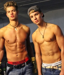 Shirtless skaterboys 571254a4dc4ad.jpg