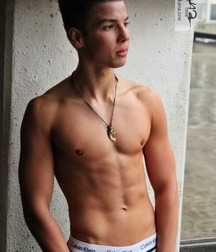 Shirtless skaterboys 571254c60d7ad.jpg