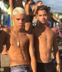 INSTA BOYS 5cd283c8e457b.jpg