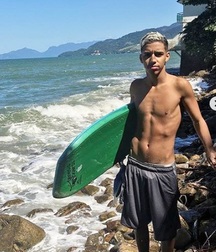 INSTA BOYS 5cd283e4534c3.jpg