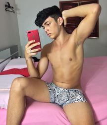 INSTA BOYS 5cd283f1974fe.jpg